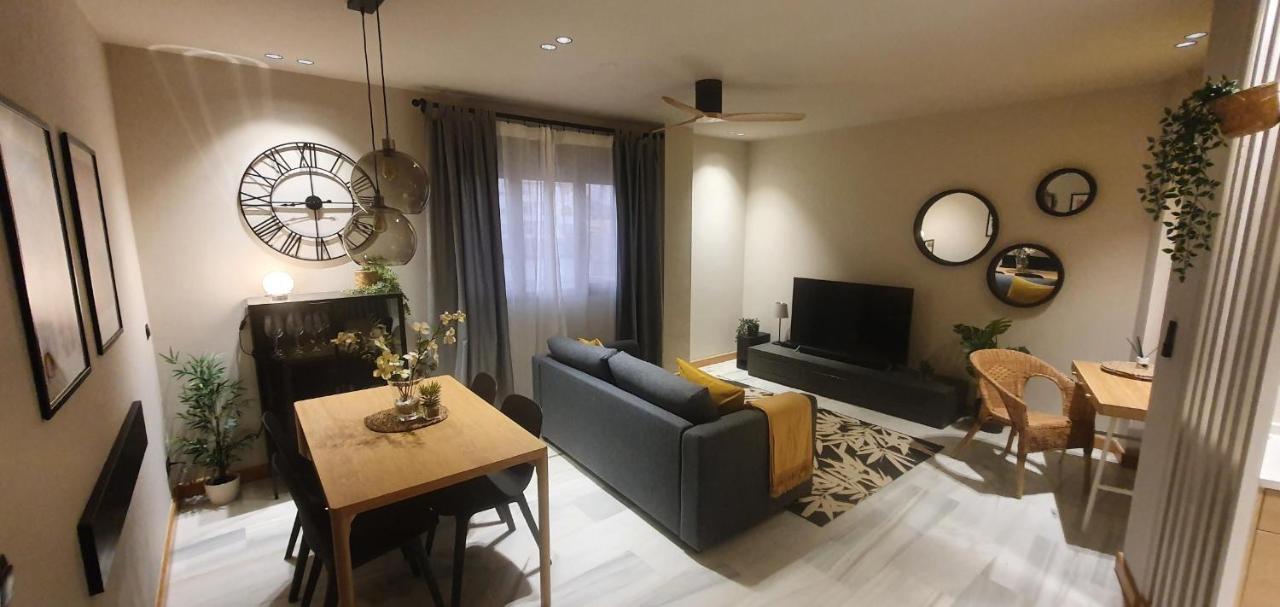 Apartamenticos Studio 98 Сарагоса Экстерьер фото