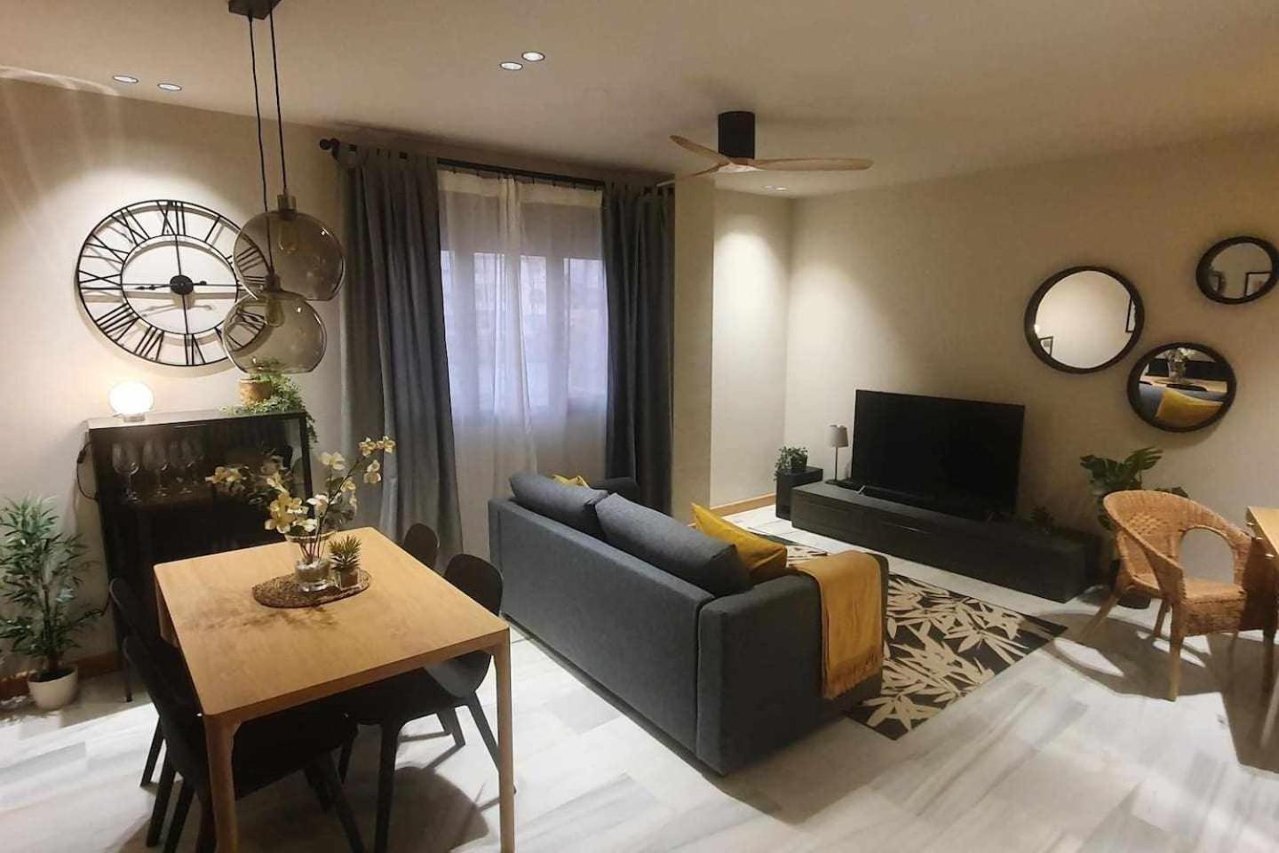 Apartamenticos Studio 98 Сарагоса Экстерьер фото