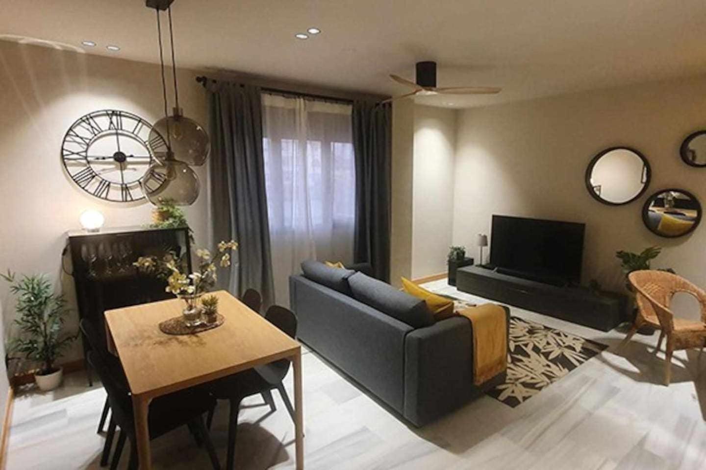 Apartamenticos Studio 98 Сарагоса Экстерьер фото